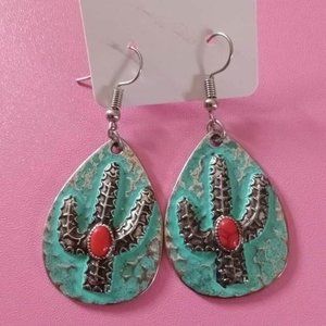 Metal Catus Earrings